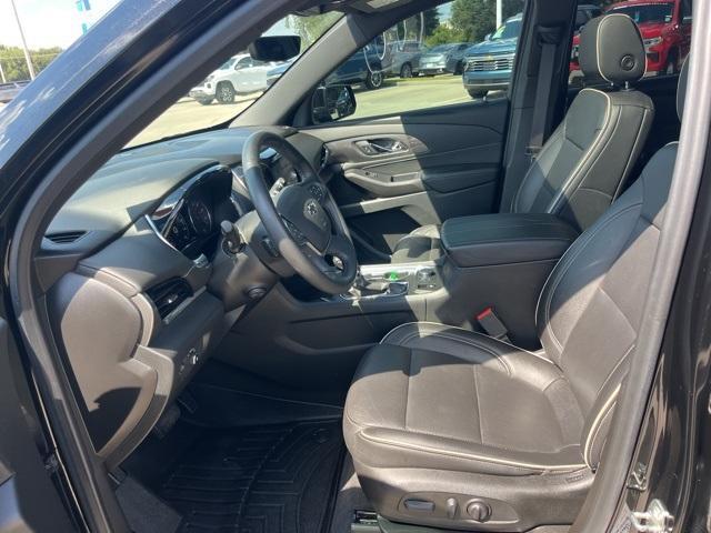 used 2022 Chevrolet Traverse car, priced at $33,990