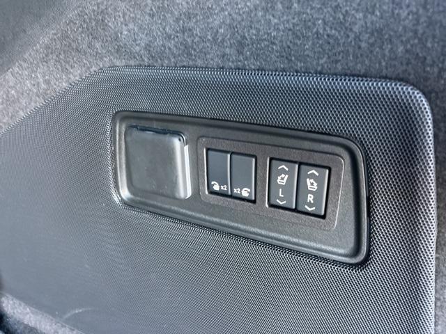 used 2024 Cadillac Escalade car, priced at $95,990