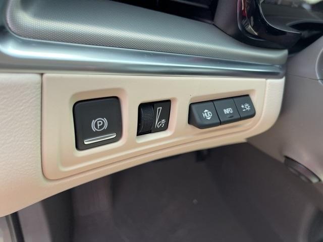new 2025 Cadillac XT5 car, priced at $54,960