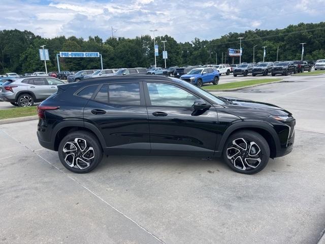 new 2025 Chevrolet Trax car, priced at $27,829