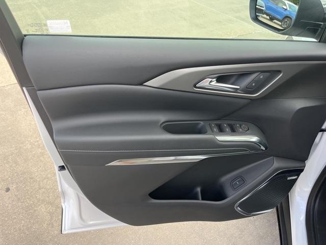new 2025 Chevrolet Traverse car, priced at $51,024