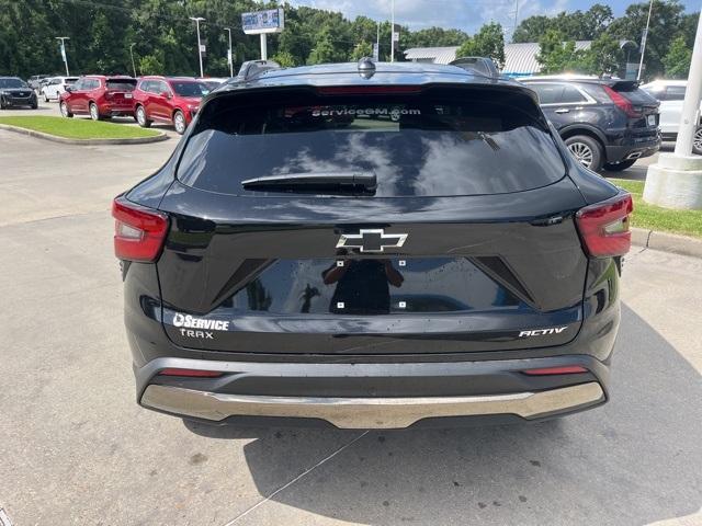 new 2025 Chevrolet Trax car, priced at $27,189