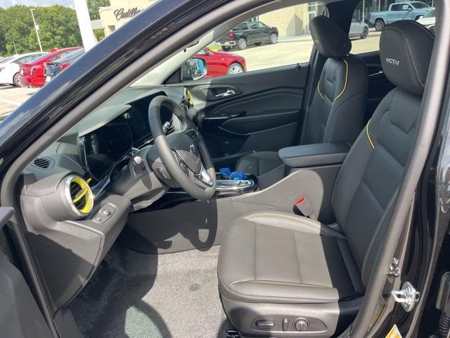 new 2025 Chevrolet Trax car, priced at $27,189