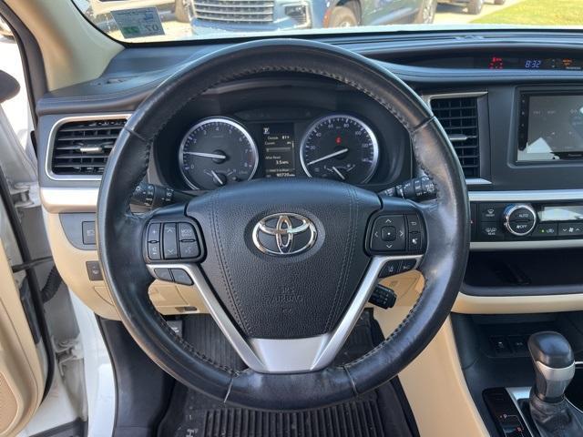 used 2019 Toyota Highlander car, priced at $24,990