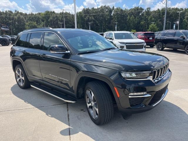used 2024 Jeep Grand Cherokee car