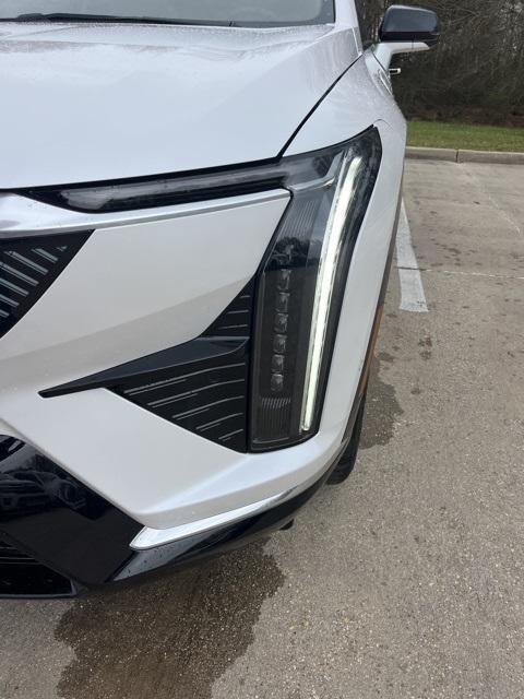 new 2025 Cadillac OPTIQ car, priced at $56,065