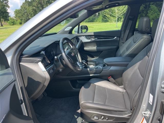 used 2025 Cadillac XT6 car, priced at $49,990
