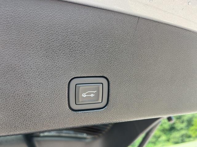 used 2025 Cadillac XT6 car, priced at $49,990