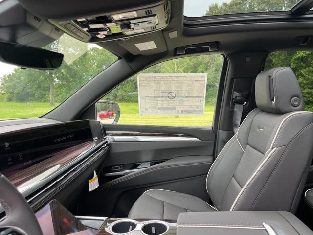 new 2025 Cadillac Escalade ESV car, priced at $115,069
