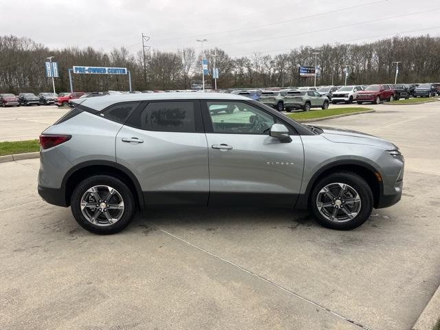 new 2025 Chevrolet Blazer car, priced at $32,170
