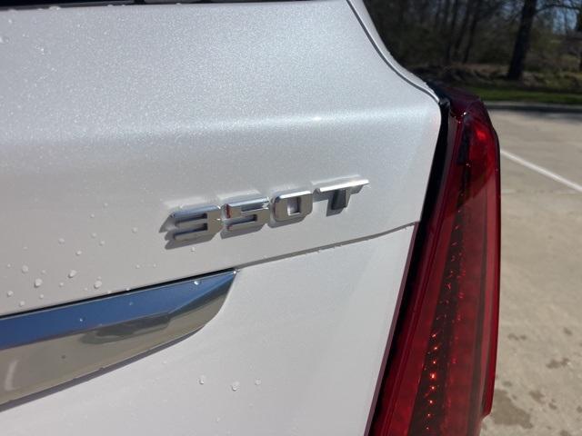 new 2025 Cadillac XT5 car, priced at $46,310