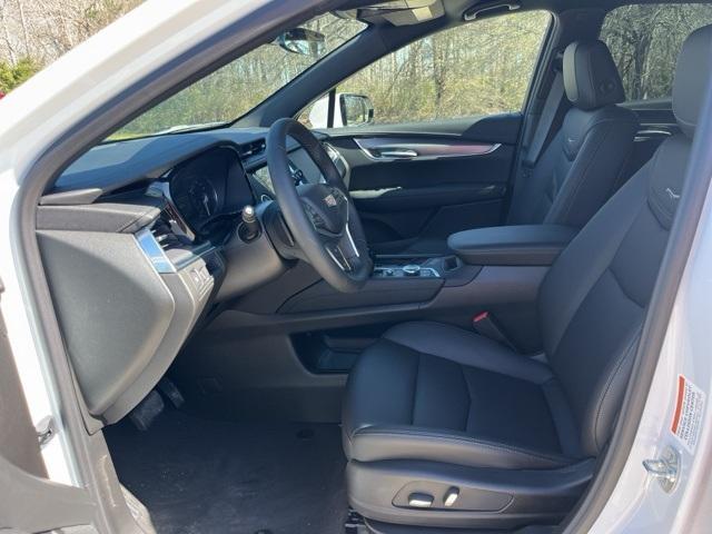 new 2025 Cadillac XT5 car, priced at $46,310