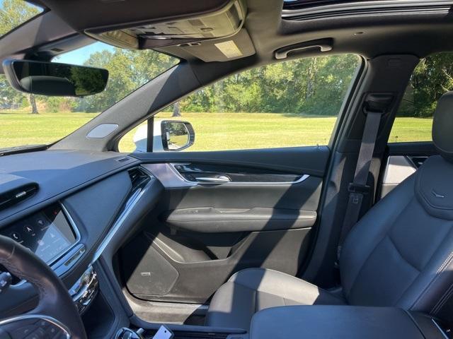 used 2024 Cadillac XT5 car, priced at $40,990