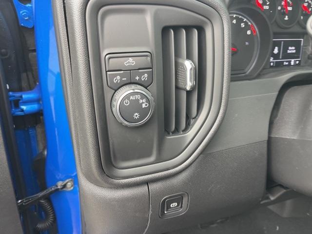 new 2025 Chevrolet Silverado 1500 car, priced at $38,044