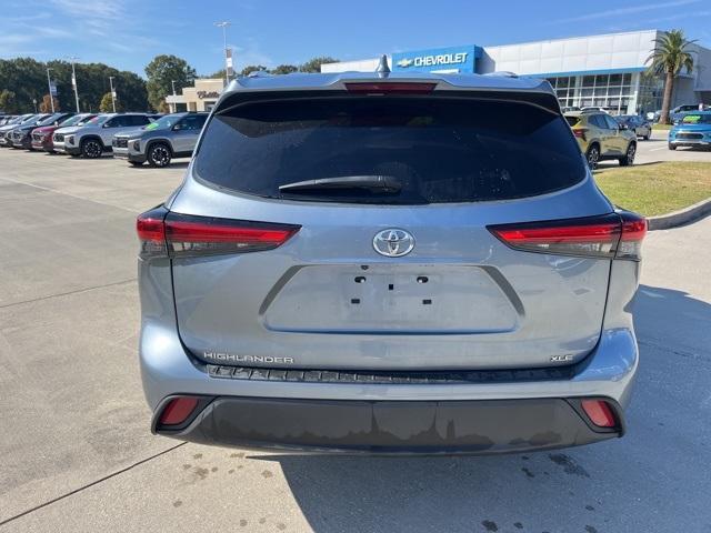 used 2022 Toyota Highlander car, priced at $34,990