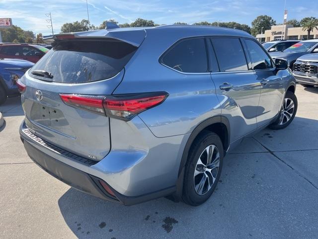 used 2022 Toyota Highlander car, priced at $34,990