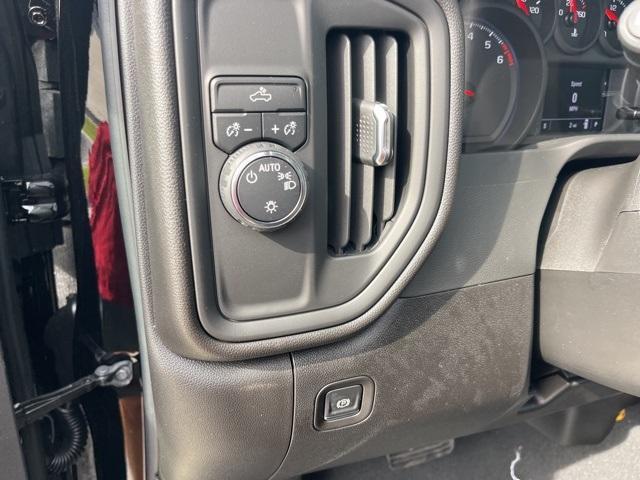 new 2025 Chevrolet Silverado 1500 car, priced at $38,149