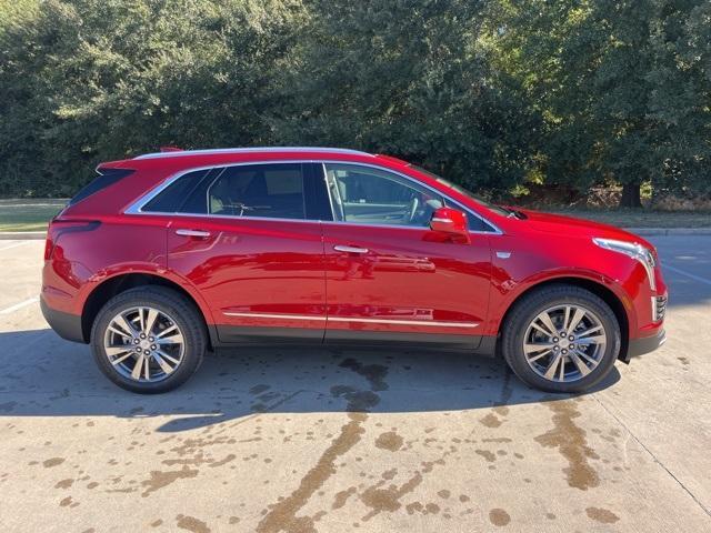 new 2025 Cadillac XT5 car, priced at $53,610