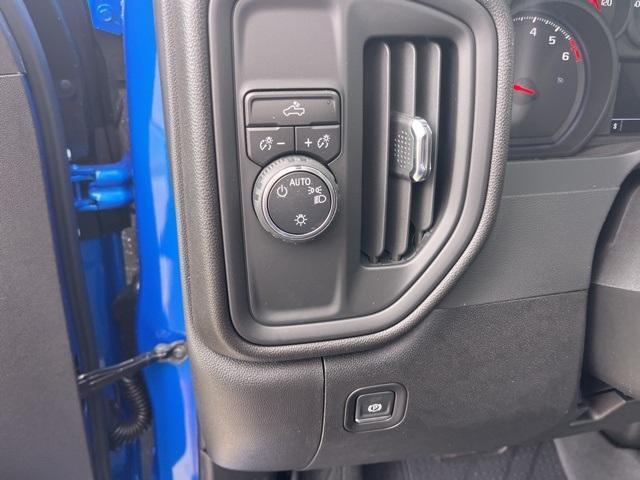 new 2025 Chevrolet Silverado 1500 car, priced at $39,594