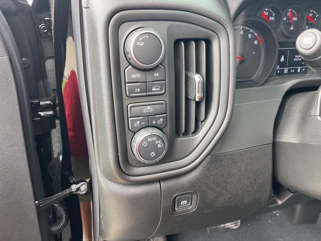new 2025 Chevrolet Silverado 1500 car, priced at $42,714
