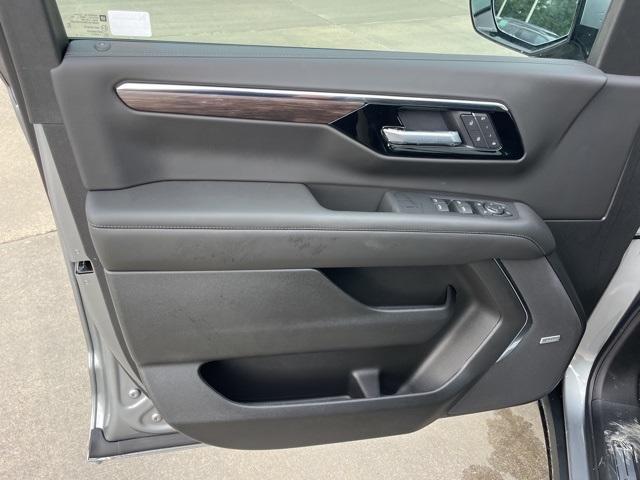 new 2025 Chevrolet Tahoe car, priced at $74,724