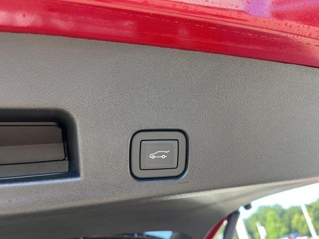 new 2025 Chevrolet Traverse car, priced at $50,719
