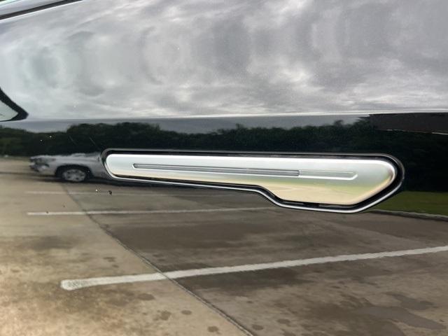 new 2026 Cadillac VISTIQ car, priced at $80,565