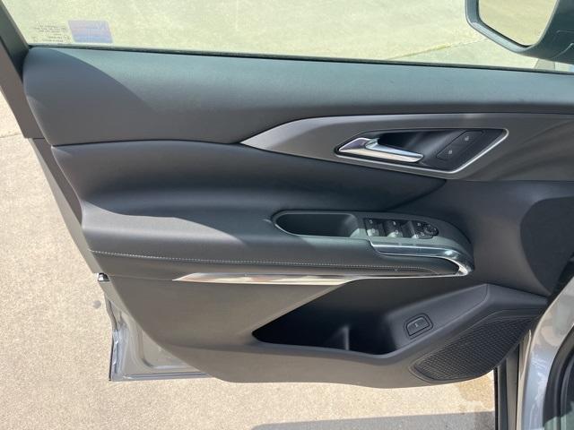 new 2025 Chevrolet Traverse car, priced at $42,094