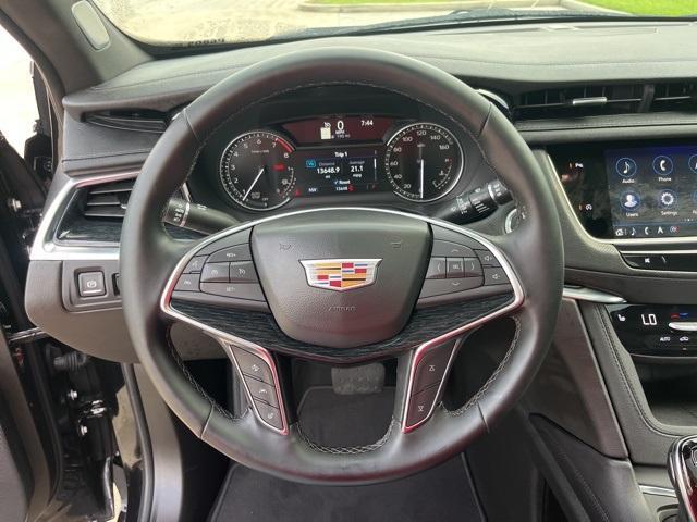 used 2025 Cadillac XT5 car, priced at $44,990