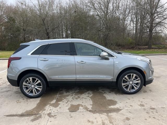 new 2025 Cadillac XT5 car, priced at $51,385