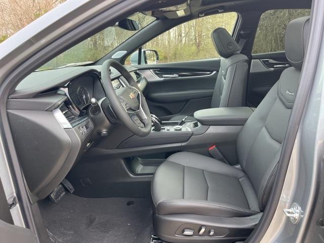 new 2025 Cadillac XT5 car, priced at $51,385