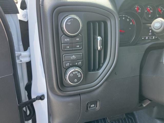 new 2025 Chevrolet Silverado 1500 car, priced at $43,925
