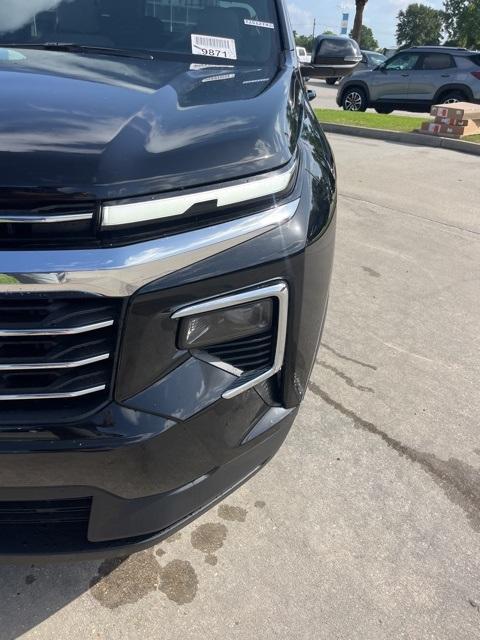 new 2025 Chevrolet Traverse car, priced at $42,594