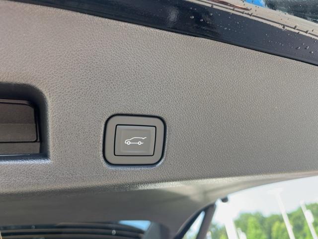 new 2025 Chevrolet Traverse car, priced at $42,594