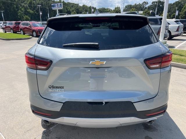 new 2025 Chevrolet Blazer car, priced at $34,014
