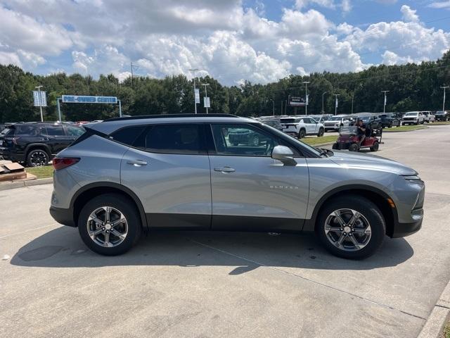 new 2025 Chevrolet Blazer car, priced at $34,014