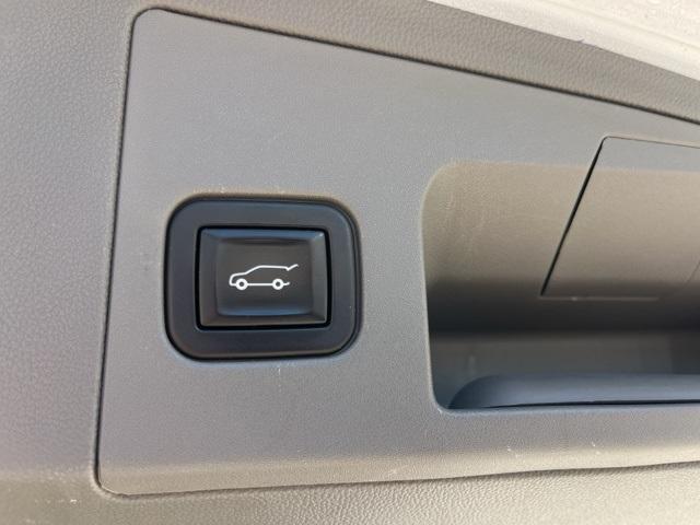 used 2020 Cadillac XT5 car, priced at $20,990