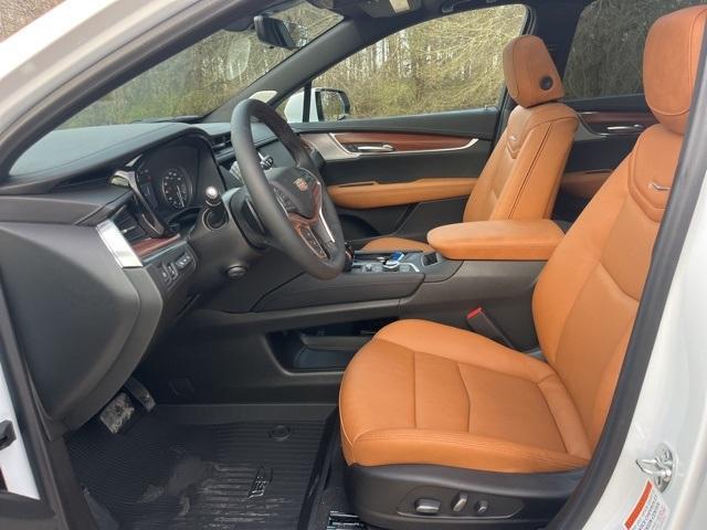 new 2025 Cadillac XT5 car, priced at $56,185