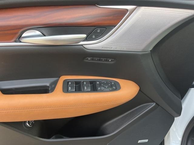 new 2025 Cadillac XT5 car, priced at $56,185