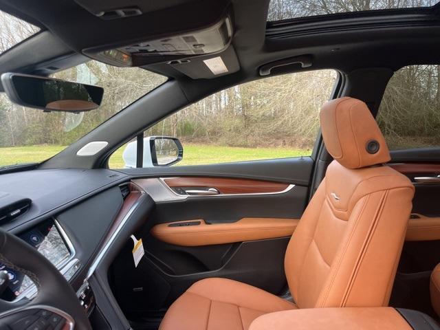 new 2025 Cadillac XT5 car, priced at $56,185