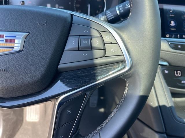 used 2025 Cadillac XT5 car, priced at $41,990