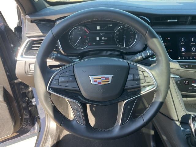 used 2025 Cadillac XT5 car, priced at $41,990