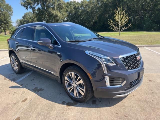 used 2025 Cadillac XT5 car, priced at $41,990
