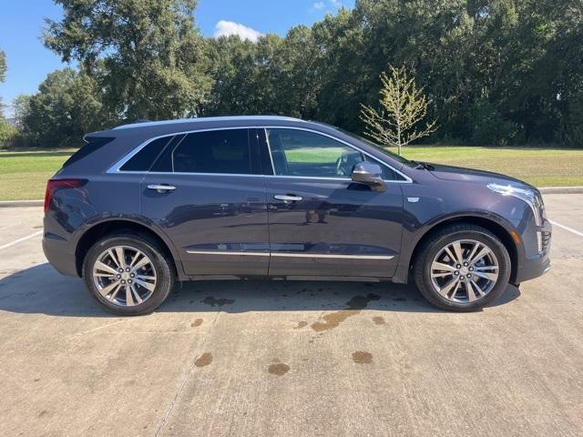 used 2025 Cadillac XT5 car, priced at $41,990