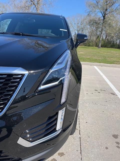 new 2024 Cadillac XT5 car, priced at $45,240