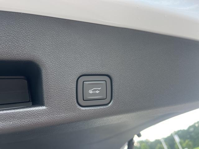 new 2026 Chevrolet Traverse car, priced at $58,104
