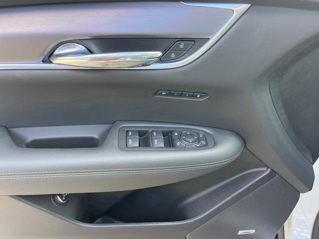 new 2025 Cadillac XT6 car, priced at $50,435