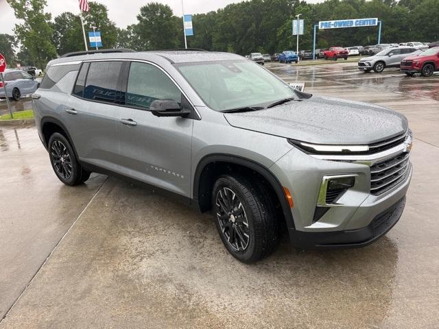 new 2025 Chevrolet Traverse car, priced at $45,094