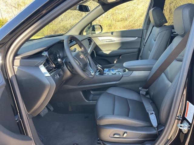new 2025 Cadillac XT6 car, priced at $49,835