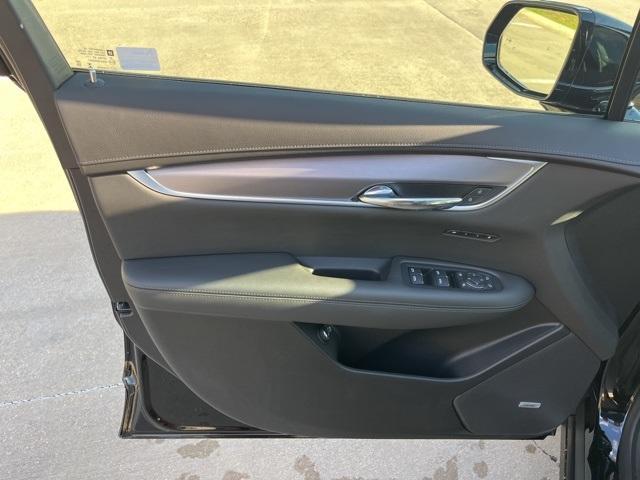 new 2025 Cadillac XT6 car, priced at $49,835